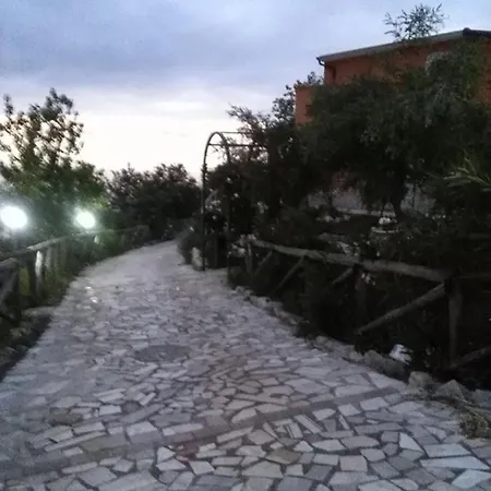 Agriturismo La Valle Dei Ciliegi